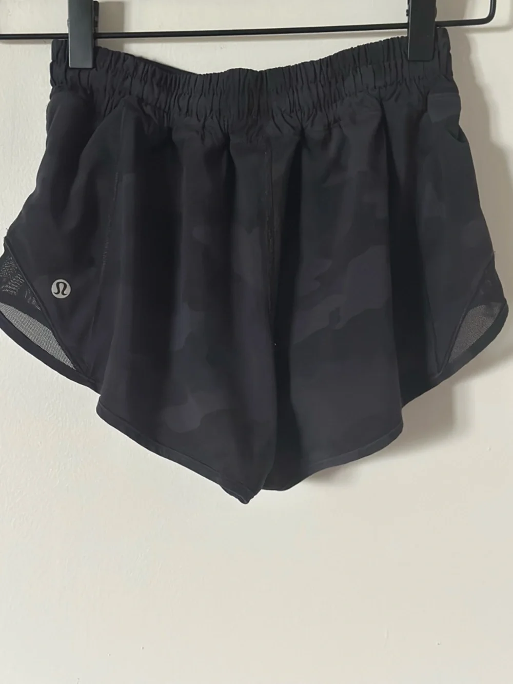 Lululemon Hotty Hot Heritage 365 Camo Deep Coal